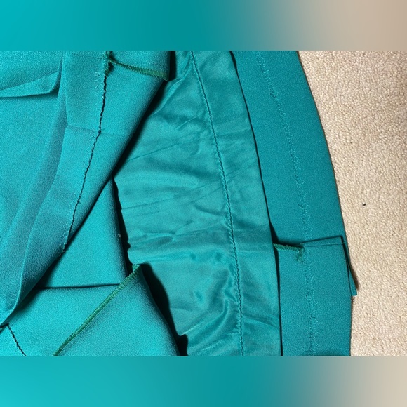 Vintage 1980s Emerald green ladies suit - Picture 6 of 14